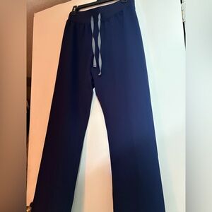 Women’s Figs Livingston Basic scrub pants Navy size SP